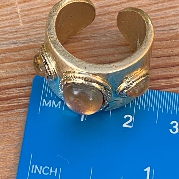 A Stunning Vintage Nina Ricci Etruscan Revival Ring w/Amber Colored Stones - Picture 6 of 12